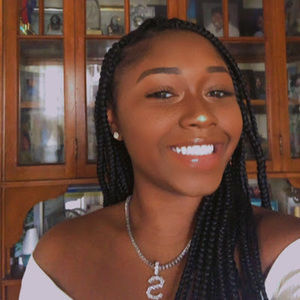 Meet your Posher, Sheylah